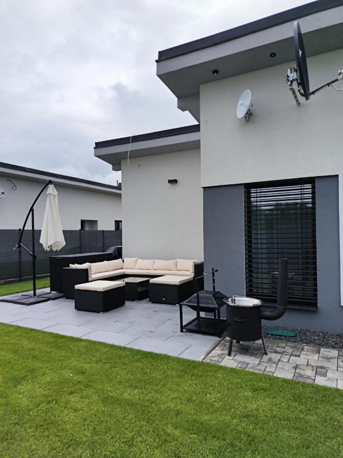 Villa Alex Vel'ka Lomnica Exteriör bild