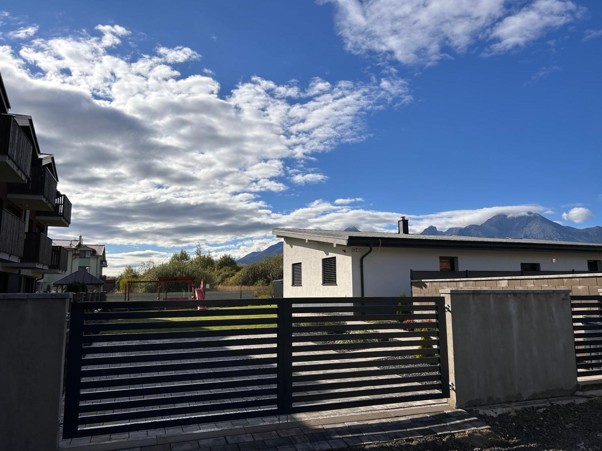 Villa Alex Vel'ka Lomnica Exteriör bild